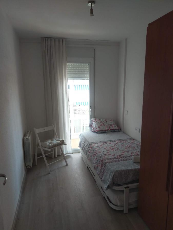 Luxury Apartment Accommodation, Next To Beach & Train Station Калея Екстериор снимка